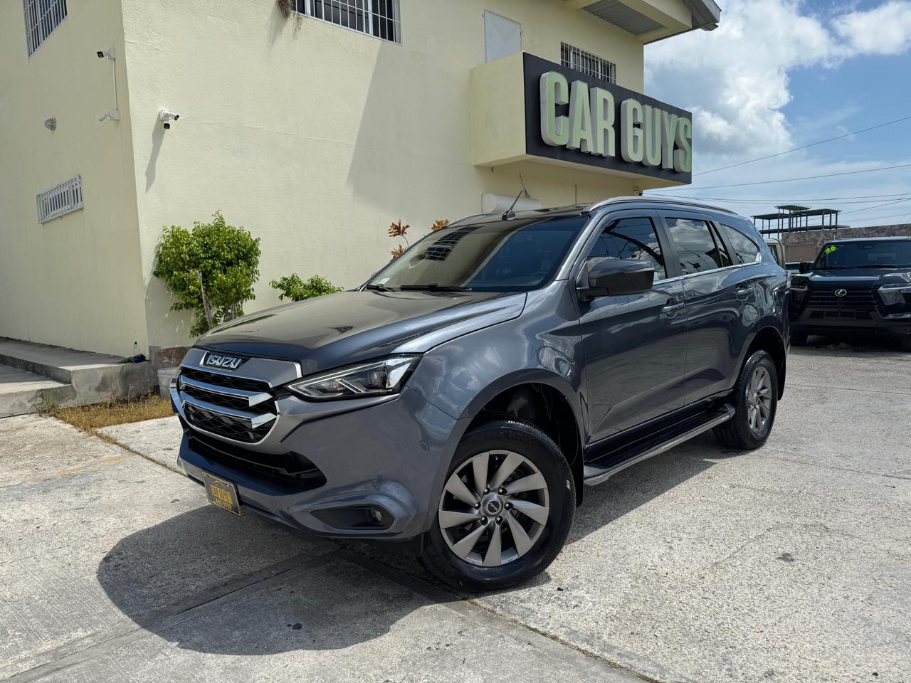 2023 Isuzu MU-X Diesel